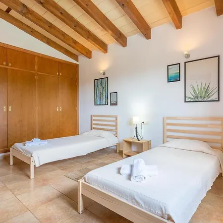 Mit Privatpool Fuer 6 Personen Ca 226 Qm In San Lorenzo De Cardessar, Mallorca Suedostkueste Von Mallorca * Son Carrio (Llevant)